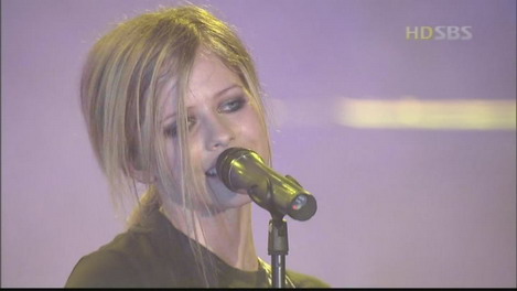 Avril Lavigne2004-08-11